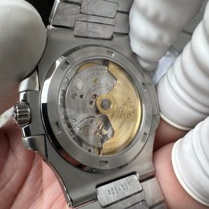 Đồng Hồ Patek Philippe Nautilus 5723 Chế Tác Đính Ruby Tổng Hợp 40mm (2)