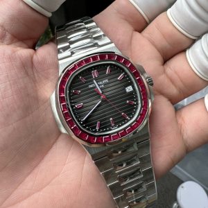 Đồng Hồ Patek Philippe Nautilus 5723 Chế Tác Đính Ruby Tổng Hợp 40mm (2)