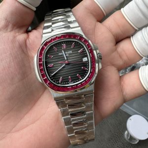 Đồng Hồ Patek Philippe Nautilus 5723 Chế Tác Đính Ruby Tổng Hợp 40mm (2)