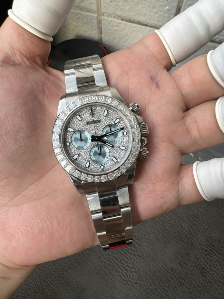 Đồng Hồ Rolex Daytona Chế Tác Đính Kim Cương Moissanite Baguette Xưởng VS 40mm (2)