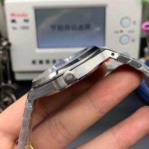 Đồng Hồ Audemars Piguet Royal Oak 15400 Chế Tác Mặt Xanh Dương Dây Kim Loại 41mm (2)