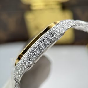 Đồng Hồ Nam Cartier Santos Replica 11 Nhà Máy Đính Full Moissanite Mặt Vàng 39 (2)