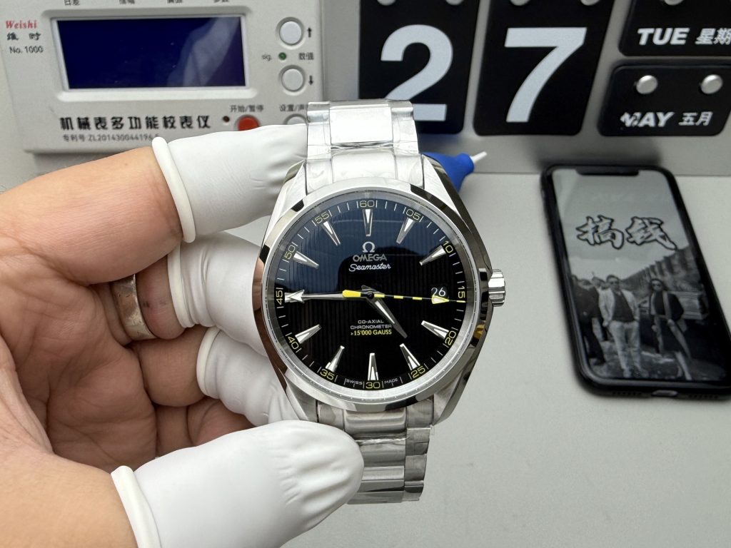 Đồng Hồ Omega Seamaster Aqua Terra 150M Co-Axial Chronometer Replica Cao Cấp Mặt Đen 41 (2)