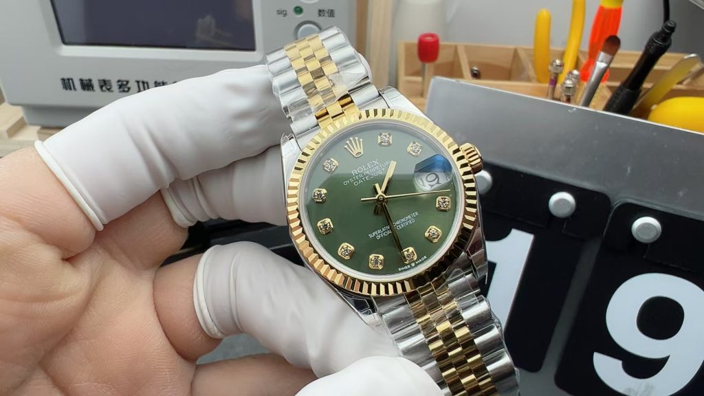 Đồng Hồ Rolex DateJust Nữ Chế Tác Mặt Xanh Lá Cây Dây Kim Loại Nhà Máy GS 31mm (1)