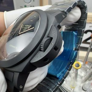 Đồng Hồ Panerai Luminor 1950 3 Days GMT PAM00438 Replica 11 Vỏ Gốm Dây Cao Su 44mm (2)