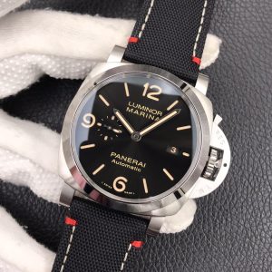Đồng Hồ Panerai Luminor GMT PAM01025 Chế Tác Mặt Đen Viền Carbotech 44mm (2)