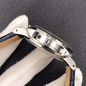Đồng Hồ Panerai Luminor GMT PAM01033 Replica 11 Mặt Xanh Dương Viền Carbotech 44mm (2)